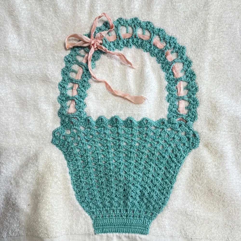 VTG Cannon White Hand‎ Towel Teal Crochet Basket Pink Ribbon Cottagecore 21x36